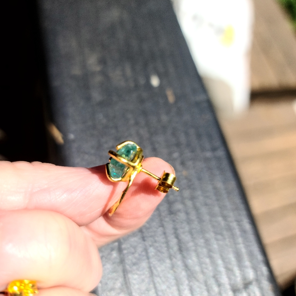 3k Apatite raw nugget gold hoop earrings - Picture 5 of 7